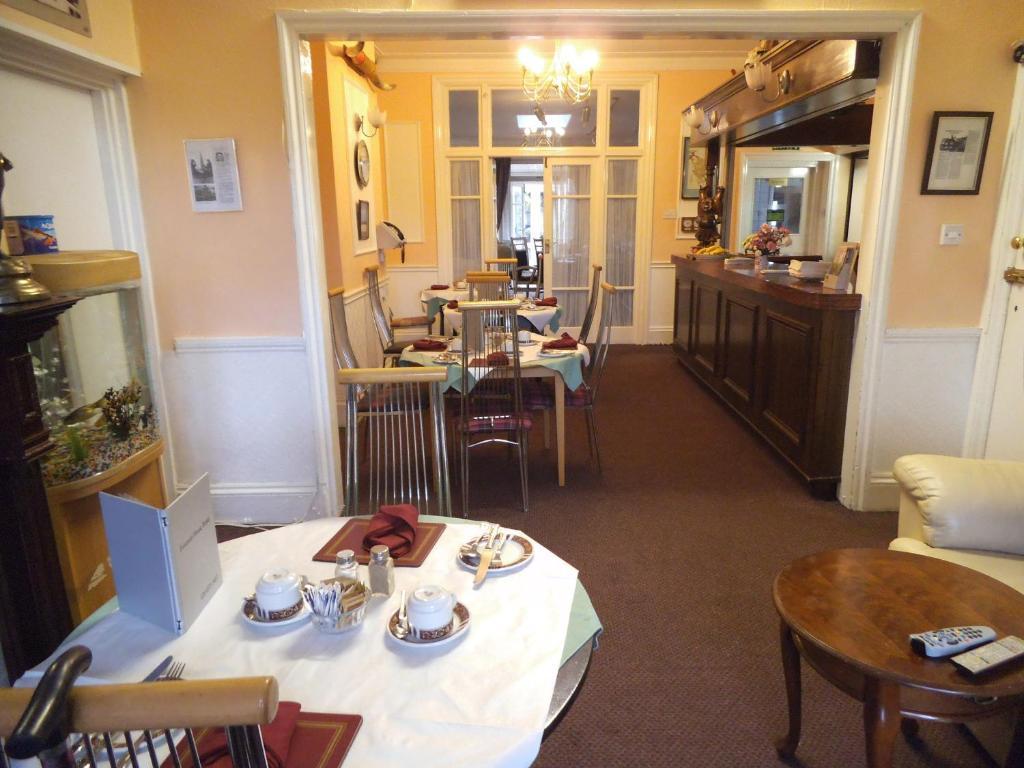 Fountain House Hotel Hayes  Zewnętrze zdjęcie