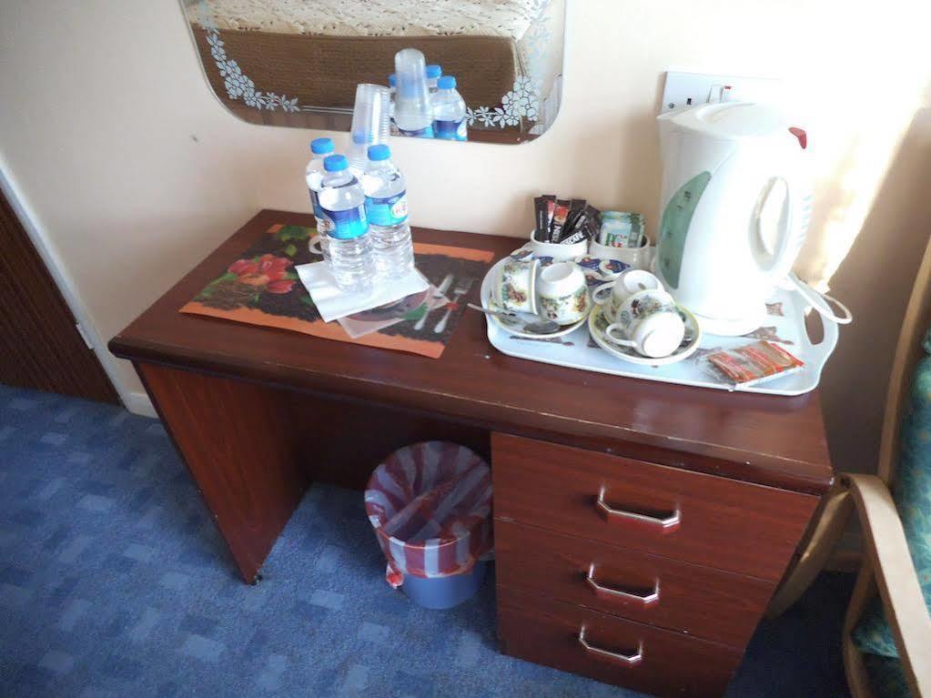 Fountain House Hotel Hayes  Zewnętrze zdjęcie